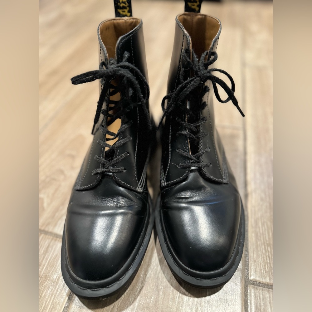 Dr. Martens Winchester II Boot Polished Smooth Leather Black US 8M/EU 41
